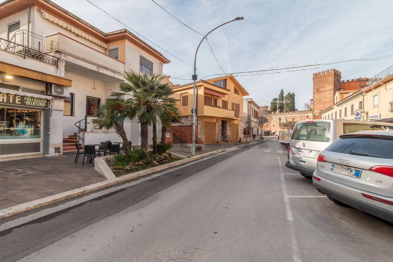 Edificio all\'aperto - Commercial Premises Via Aurelia Tarquinia
 
18, Montalto di Castro - photo 2