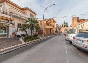 Edificio all\'aperto - Commercial Premises Via Aurelia Tarquinia
 
18, Montalto di Castro - photo 2