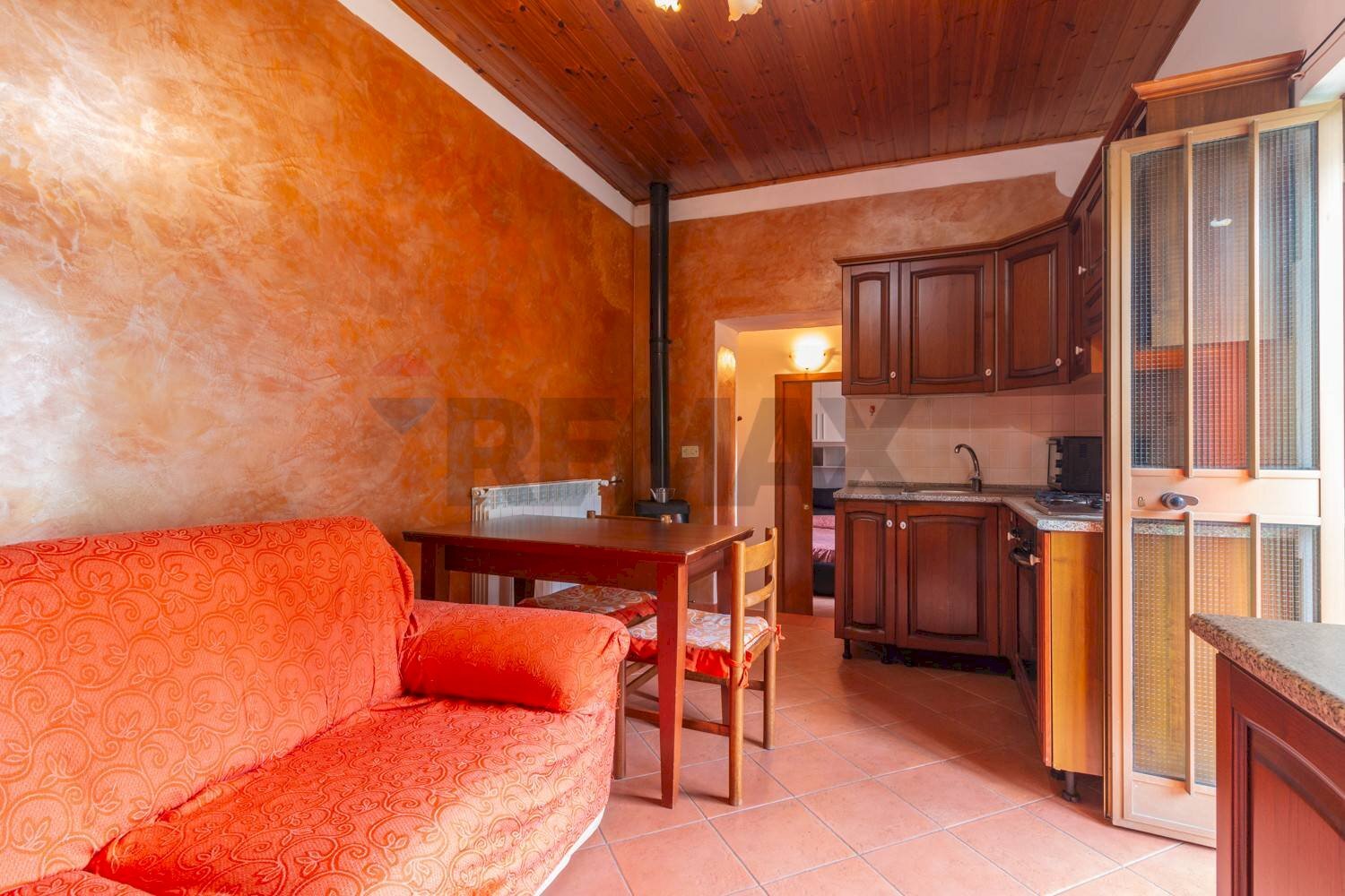 Sala da pranzo - Bilocale Via Mario Luzi
 
53, Semproniano - foto 1