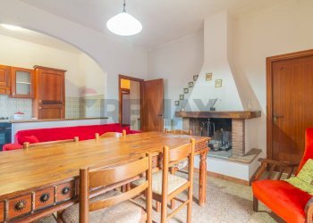 Sala da pranzo - Apartment Via Mario Luzi
 
55, Semproniano - photo 12