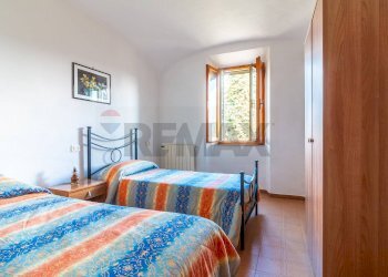 Camera / camera da letto - Apartment Via Mario Luzi
 
55, Semproniano - photo 28