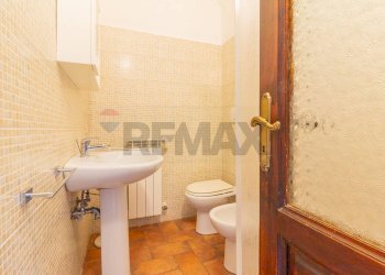 Bagno - Apartment Via Mario Luzi
 
55, Semproniano - photo 30