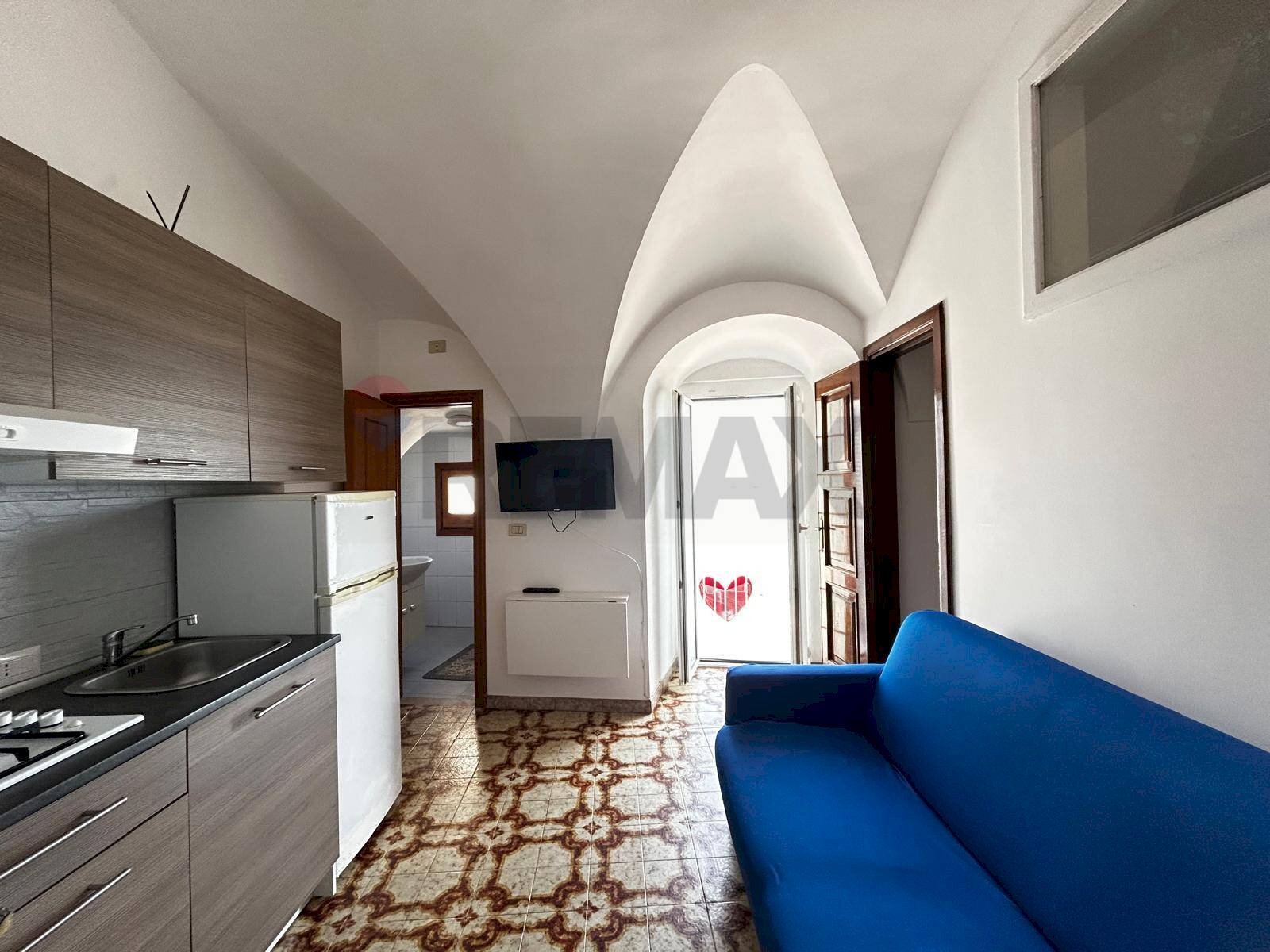 Cucina - Appartamento Piazza Vittorio Emanuele II
 
21, Vieste - foto 3