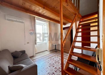 Scale - Appartamento Piazza Vittorio Emanuele II
 
21, Vieste - foto 12