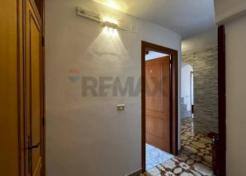 Hall / corridoio - Appartamento Piazza Vittorio Emanuele II
 
21, Vieste - foto 17