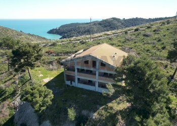 Casa all\'aperto - Villa Località Tomarosso
 
SNC, Vieste - foto 1