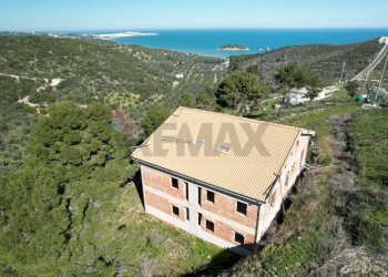 Casa all\'aperto - Villa Località Tomarosso
 
SNC, Vieste - foto 4