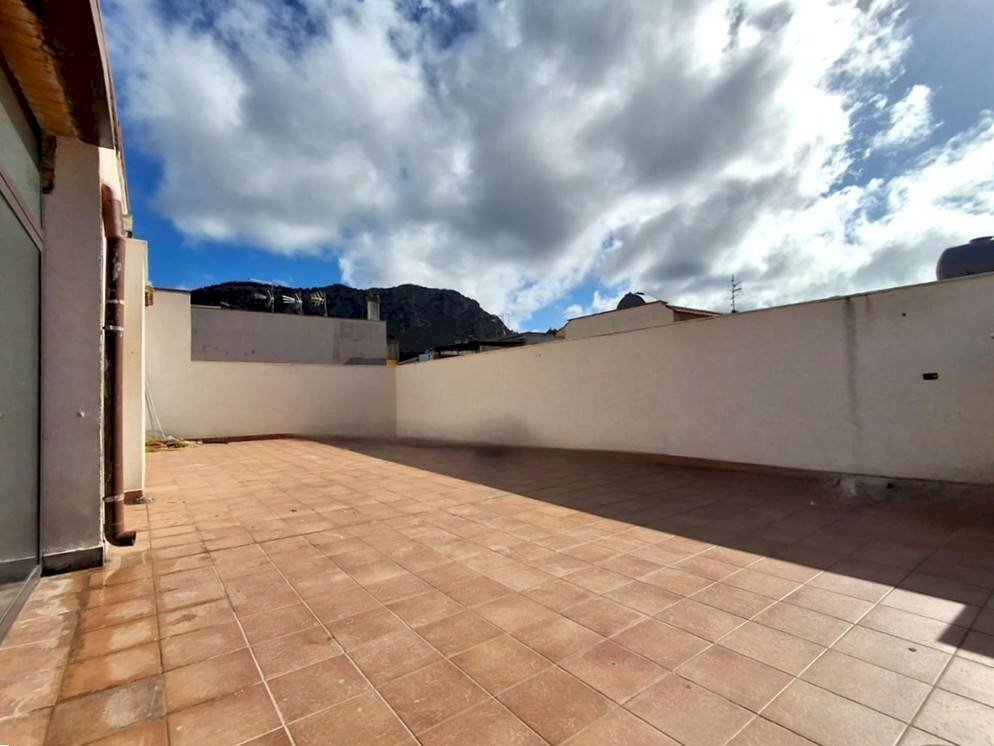 Foto 3 - Trilocale Via Gabriele d'Annunzio
 
77, Bagheria - foto 3