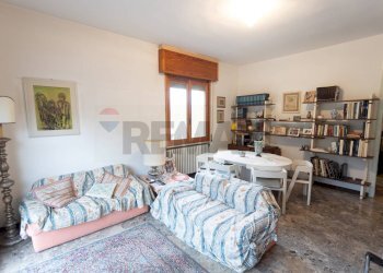 Sala da pranzo - Trilocale Viale Marconi
 
11, Salsomaggiore Terme - foto 9