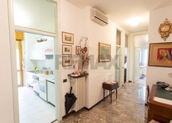 Hall / corridoio - Trilocale Viale Marconi
 
11, Salsomaggiore Terme - foto 15