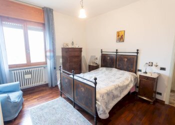 Camera / camera da letto - Trilocale Viale Marconi
 
11, Salsomaggiore Terme - foto 22