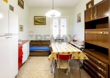 Sala da pranzo - Quadrilocale Strada Benedetta
 
20, Parma - foto 43