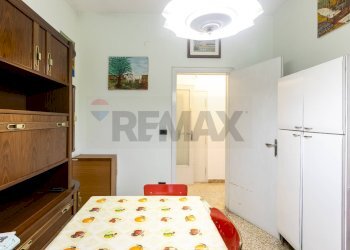 Sala da pranzo - Quadrilocale Strada Benedetta
 
20, Parma - foto 46