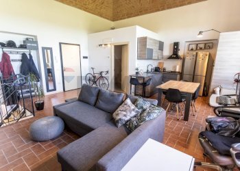 Sala da pranzo - Monolocale Frazione Ponteghiara
 
64, Fidenza - foto 5