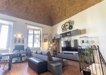 Sala da pranzo - Monolocale Frazione Ponteghiara
 
64, Fidenza - foto 13