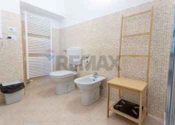 Bagno - Monolocale Frazione Ponteghiara
 
64, Fidenza - foto 14