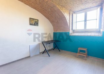 Camera / camera da letto - Monolocale Frazione Ponteghiara
 
64, Fidenza - foto 23