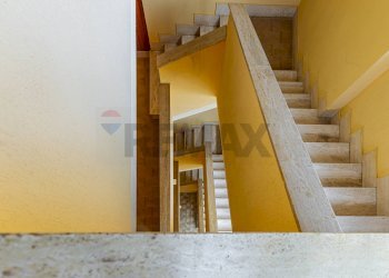 Scale - Quadrilocale Viale Sardegna
 
68, Alghero - foto 23