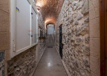 Hall / corridoio - Bilocale Via Santa Barbara
 
10, Alghero - foto 4