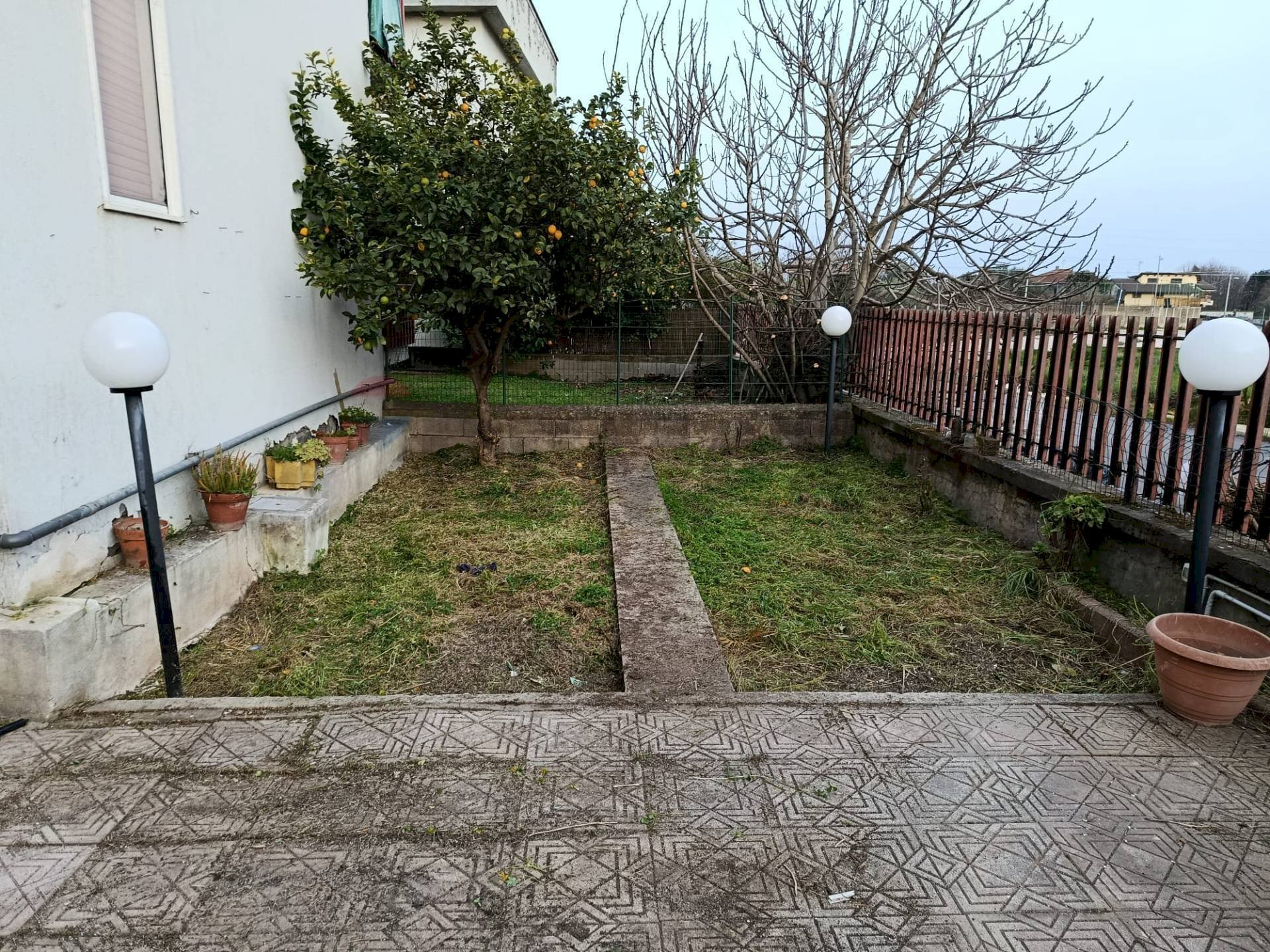 Giardino - Trilocale Corso Umberto I - Parco Sant'Angelo
 
Snc, Carinola - foto 2