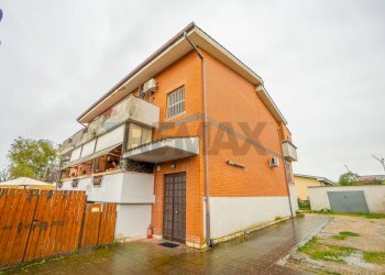 Casa all\'aperto - Appartamento Via Colle Selce, Roma - foto 13