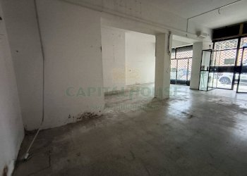 Foto 2 - Locale Commerciale Via Fratelli Correra, Caserta - foto 2