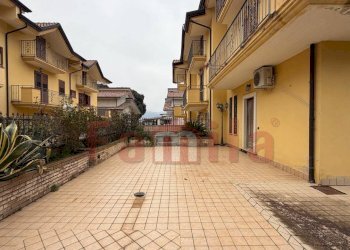 Foto 3 - Villa a Schiera Quadrelle - foto 3