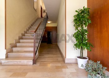 Scale - Bilocale Via Giannetto Valli
95, Roma - foto 24