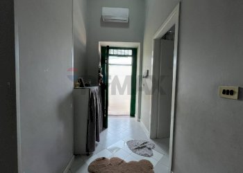 Hall / corridoio - Quadrilocale Via Don Agostino Cozzolino
 
11, Napoli - foto 3