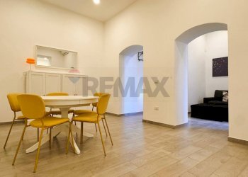 Sala da pranzo - Trilocale Via Beniamino Cesi
 
5, Napoli - foto 5