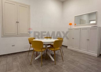 Sala da pranzo - Trilocale Via Beniamino Cesi
 
5, Napoli - foto 6