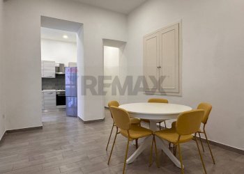 Sala da pranzo - Trilocale Via Beniamino Cesi
 
5, Napoli - foto 7