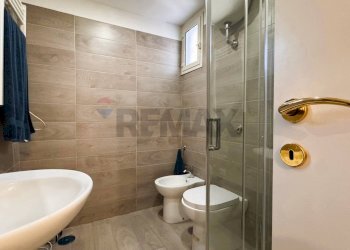 Bagno - Trilocale Via Beniamino Cesi
 
5, Napoli - foto 17