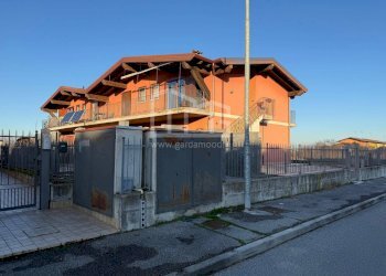 Foto 1 - Trilocale via San Tommaso
 
38, Gottolengo - foto 1