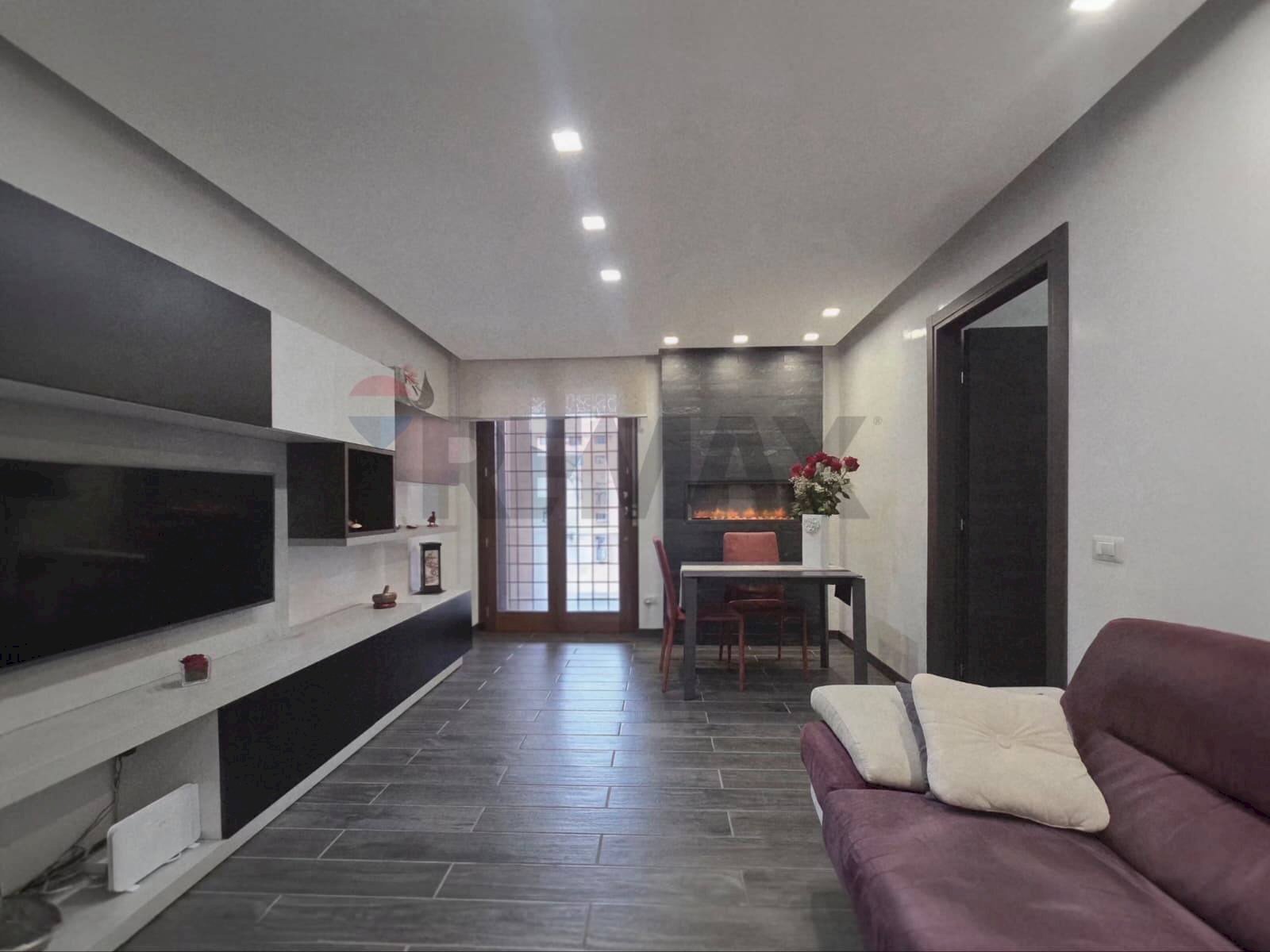 Sala da pranzo - Three-room apartment via aldo bibolini, Roma - photo 1