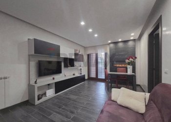 Soggiorno - Three-room apartment via aldo bibolini, Roma - photo 4