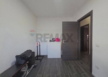 Hall / corridoio - Three-room apartment via aldo bibolini, Roma - photo 25