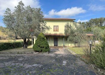 Casa all\'aperto - Independent house Via Madonna delle Grotte
 
161, Rocchetta a Volturno - photo 1