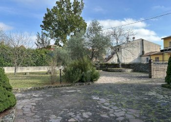 Giardino - Independent house Via Madonna delle Grotte
 
161, Rocchetta a Volturno - photo 25