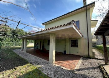 Casa all\'aperto - Independent house Via Madonna delle Grotte
 
161, Rocchetta a Volturno - photo 40