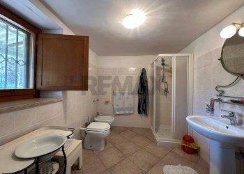 Bagno - Independent house Via Madonna delle Grotte
 
161, Rocchetta a Volturno - photo 63