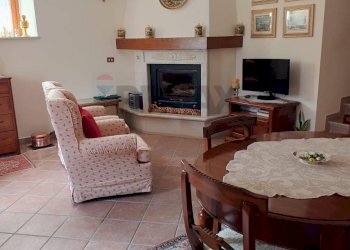 Sala da pranzo - Casa indipendente SS83
 
5, Opi - foto 8