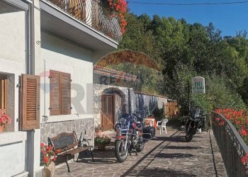 Edificio all\'aperto - Casa indipendente SS83
 
5, Opi - foto 9