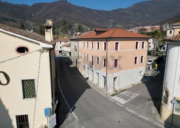 Edificio all\'aperto - Quadrilocale Via Cal Di Zoc
 
1, Valdobbiadene - foto 2
