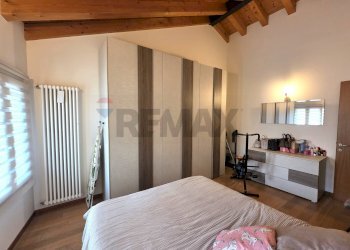 Camera / camera da letto - Quadrilocale Via Cal Di Zoc
 
1, Valdobbiadene - foto 12