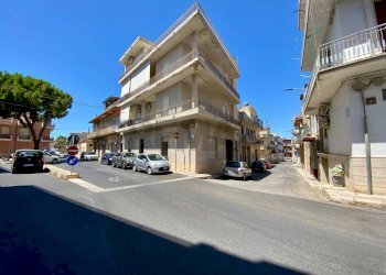 Edificio all\'aperto - Trilocale Comiso - foto 2