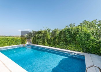 Piscina - Rustico s.s. 514 rg-ct
 
km 8, 400, Chiaramonte Gulfi - foto 1