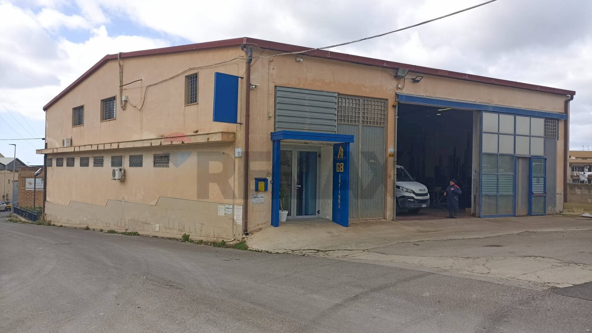 Edificio all\'aperto - Capannone via delle  cave
 
snc, Comiso - foto 1