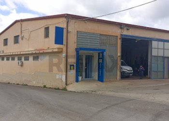 Edificio all\'aperto - Capannone via delle  cave
 
snc, Comiso - foto 1