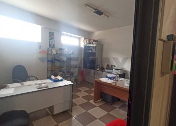 Ufficio - Capannone via delle  cave
 
snc, Comiso - foto 4